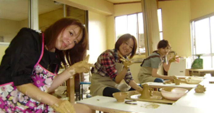 【佐賀・武雄】1.8kgの土を大胆に使える！電動ろくろ体験（70分コース）初心者歓迎！