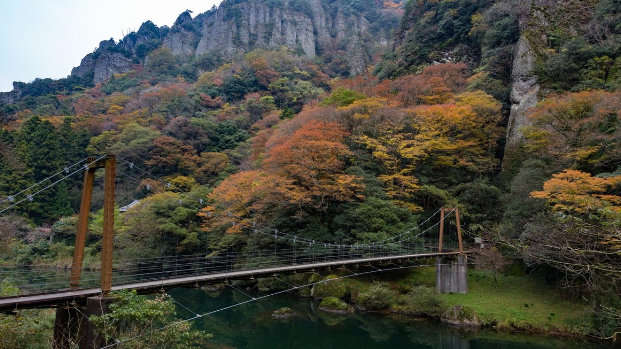 雄大な自然が広がる 立久恵峡の魅力をご紹介 エアトリ トラベルコラム 雄大な自然が広がる 立久恵峡の魅力をご紹介 エアトリ トラベルコラム