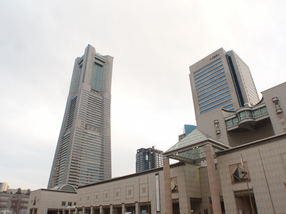 横浜美術館