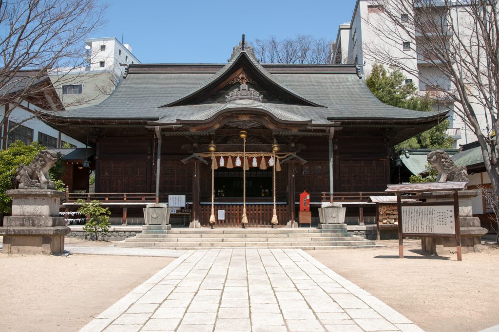 四柱神社