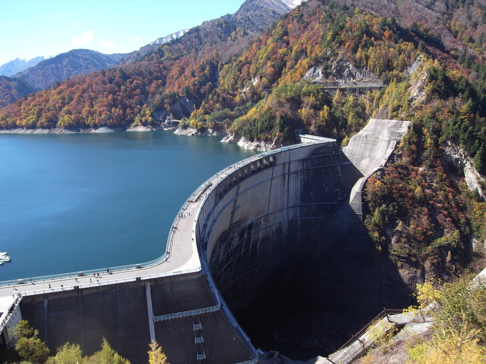 迫力のある放水を見られる 黒部ダムの見どころ 楽しみ方をご紹介 エアトリ トラベルコラム