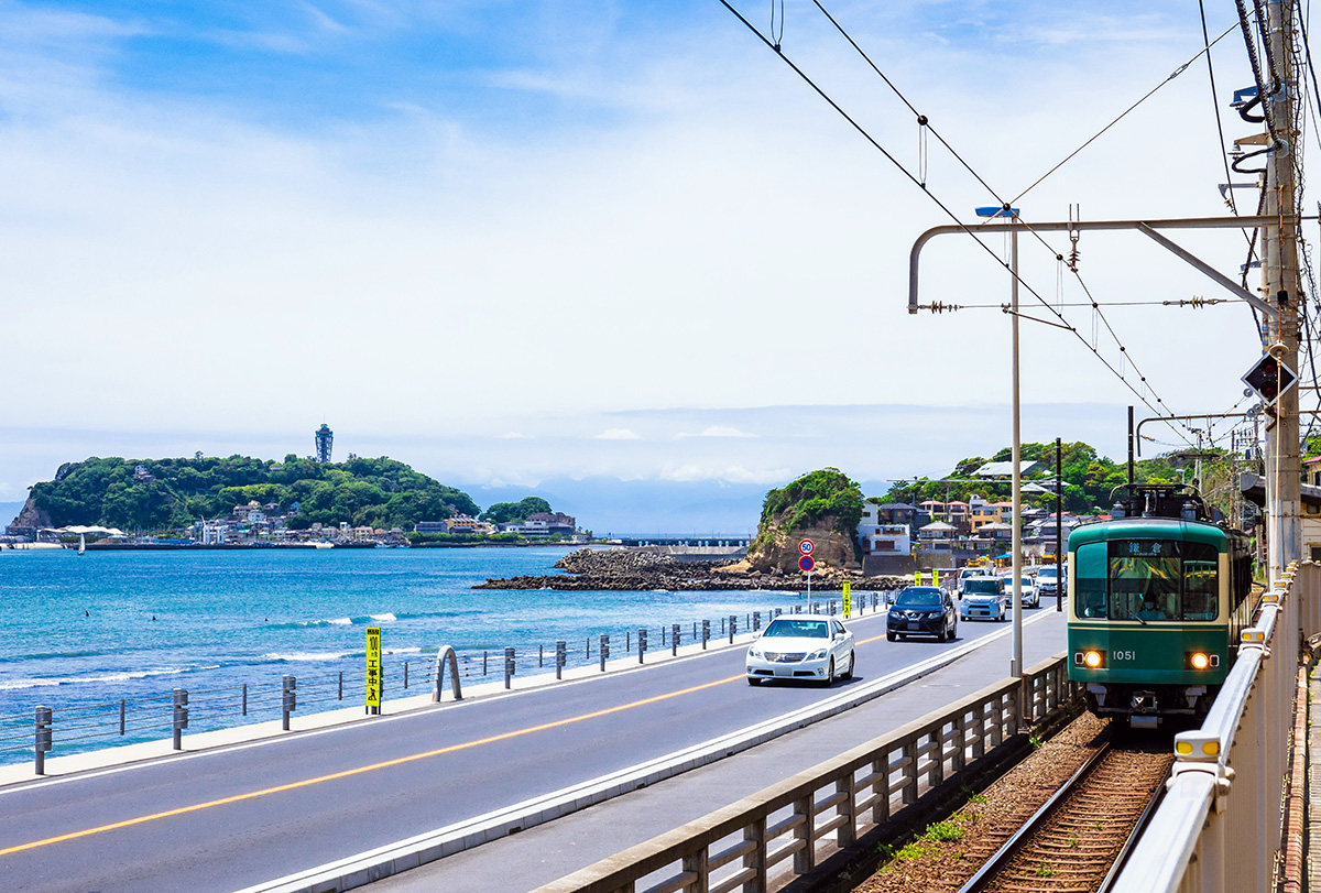 江の島と江ノ電