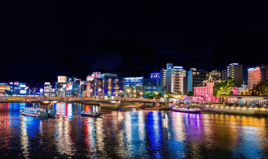 福博であい橋と那珂川の夜景